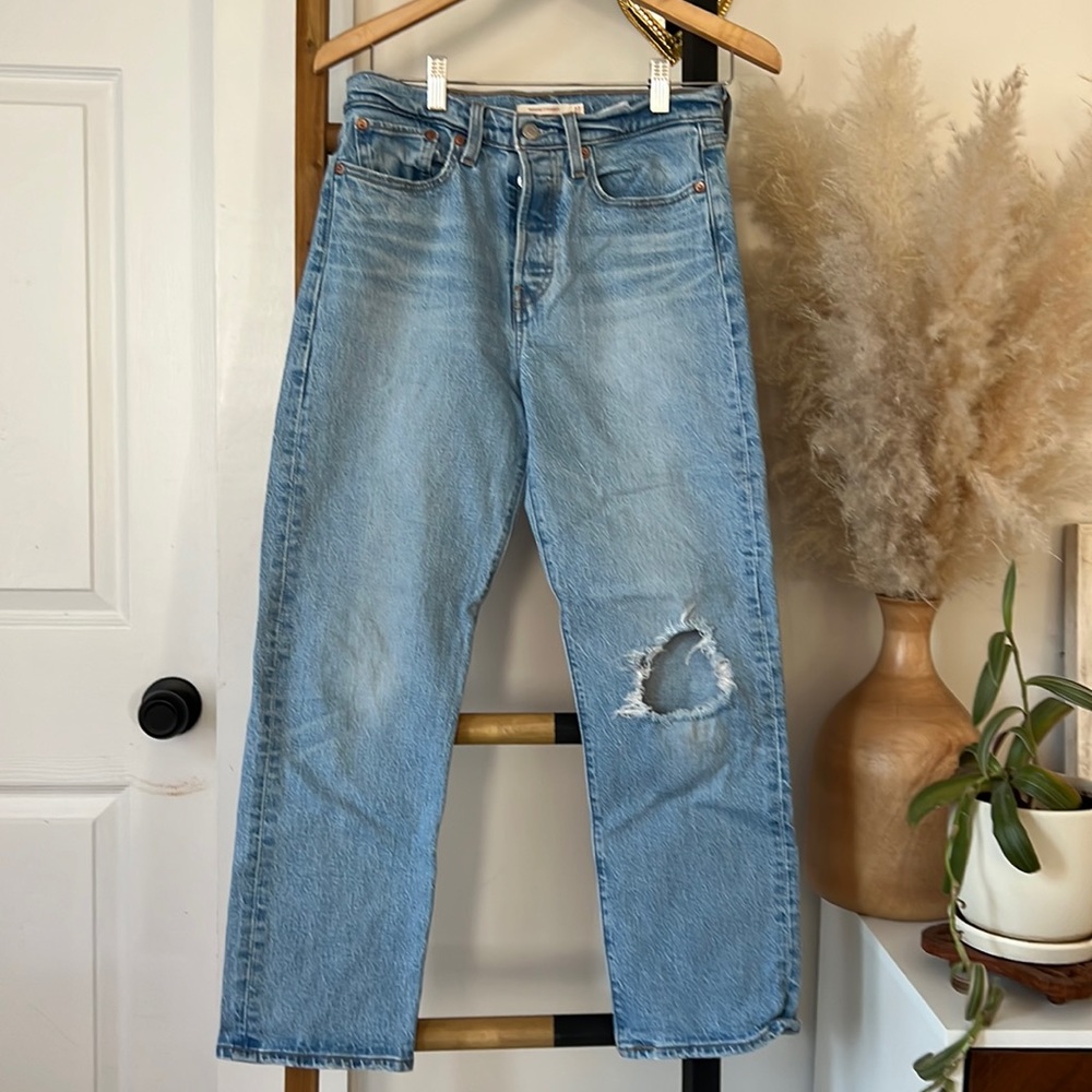 Levi’s Wedgie Straight